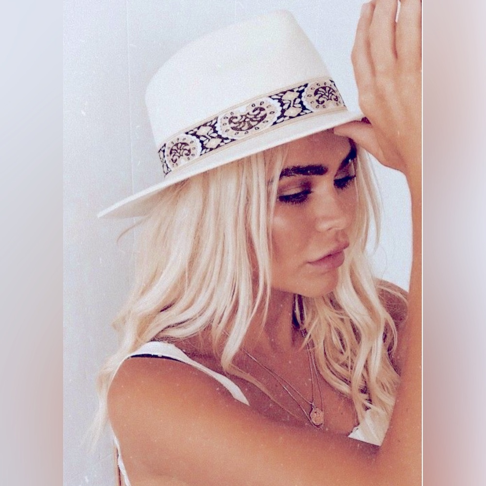 NEW Lack of Color The Beverly Fedora Hat in Ivory - Picture 9 of 11